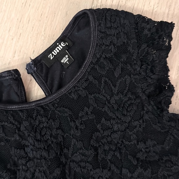 Zunie dark navy lace dress SZ 7 - Picture 2 of 3